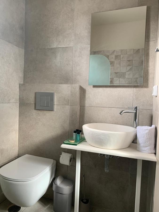 אימרוביגלי Pearl Inn Hotel By Pearl Hotel Collection מראה חיצוני תמונה